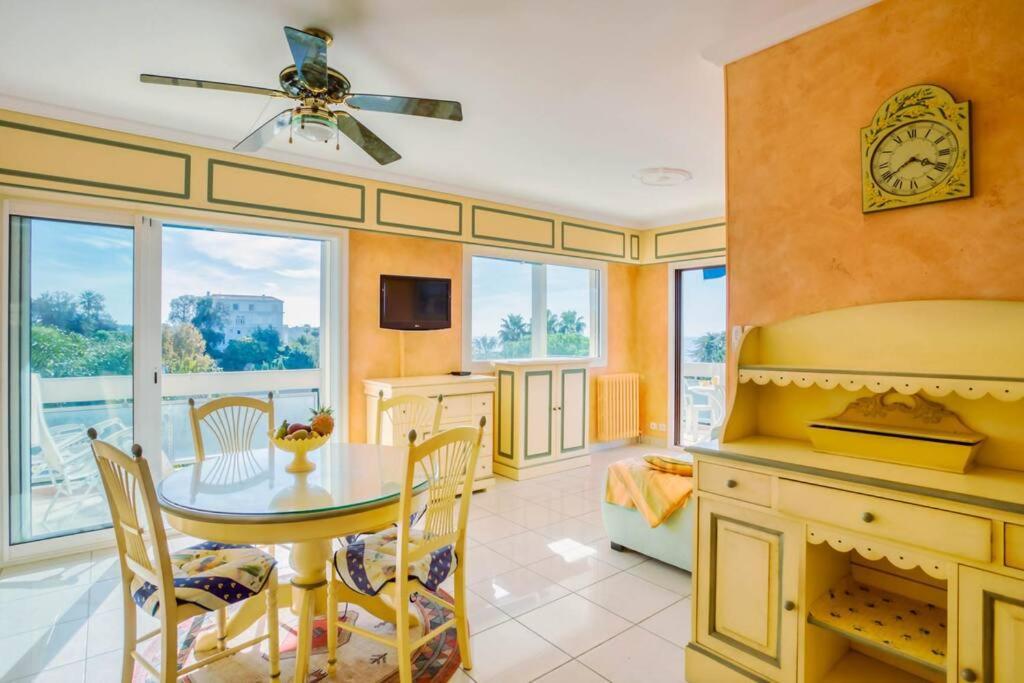 A6- 2 Bdr Incredible Sea View - Ac, Garage & Terrace Apartamento Antibes Exterior foto